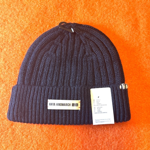 Anya Hindmarch Uniqlo collab navy touch of wool heattech knitted beanie hat NWT - Picture 6 of 10